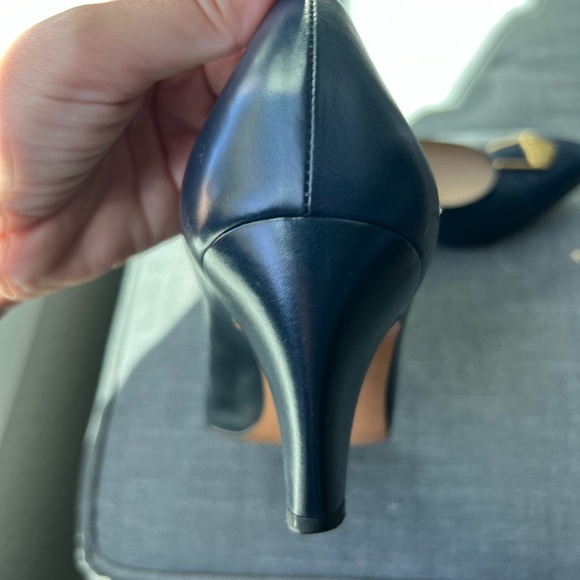 Salvatore Ferragamo - Vintage shoes pumps heels - navy blue - Size 8 1/2 - Picture 7 of 8